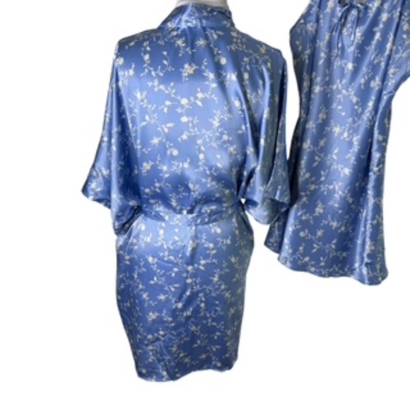 Morgan Taylor Intimates Light Blue/White Floral Robe and Short Gown Size L - Picture 7 of 12